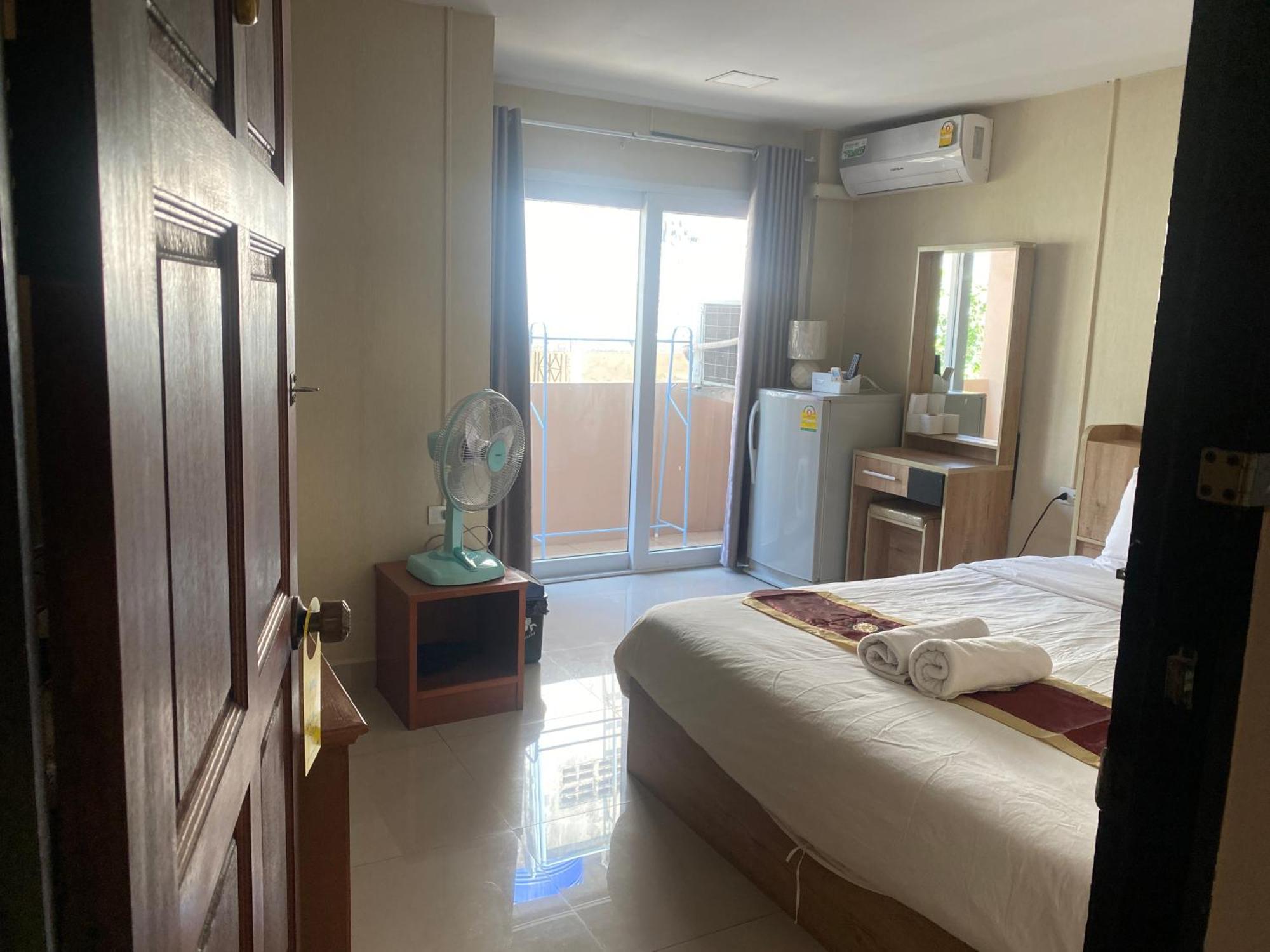 Hug Me Guesthouse باتايا المظهر الخارجي الصورة